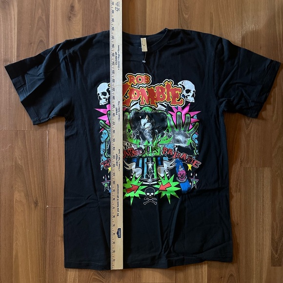 🆕 NWT Rob Zombie Freaks On Parade T-Shirt size medium Hot Topic 🎸 - Picture 4 of 7